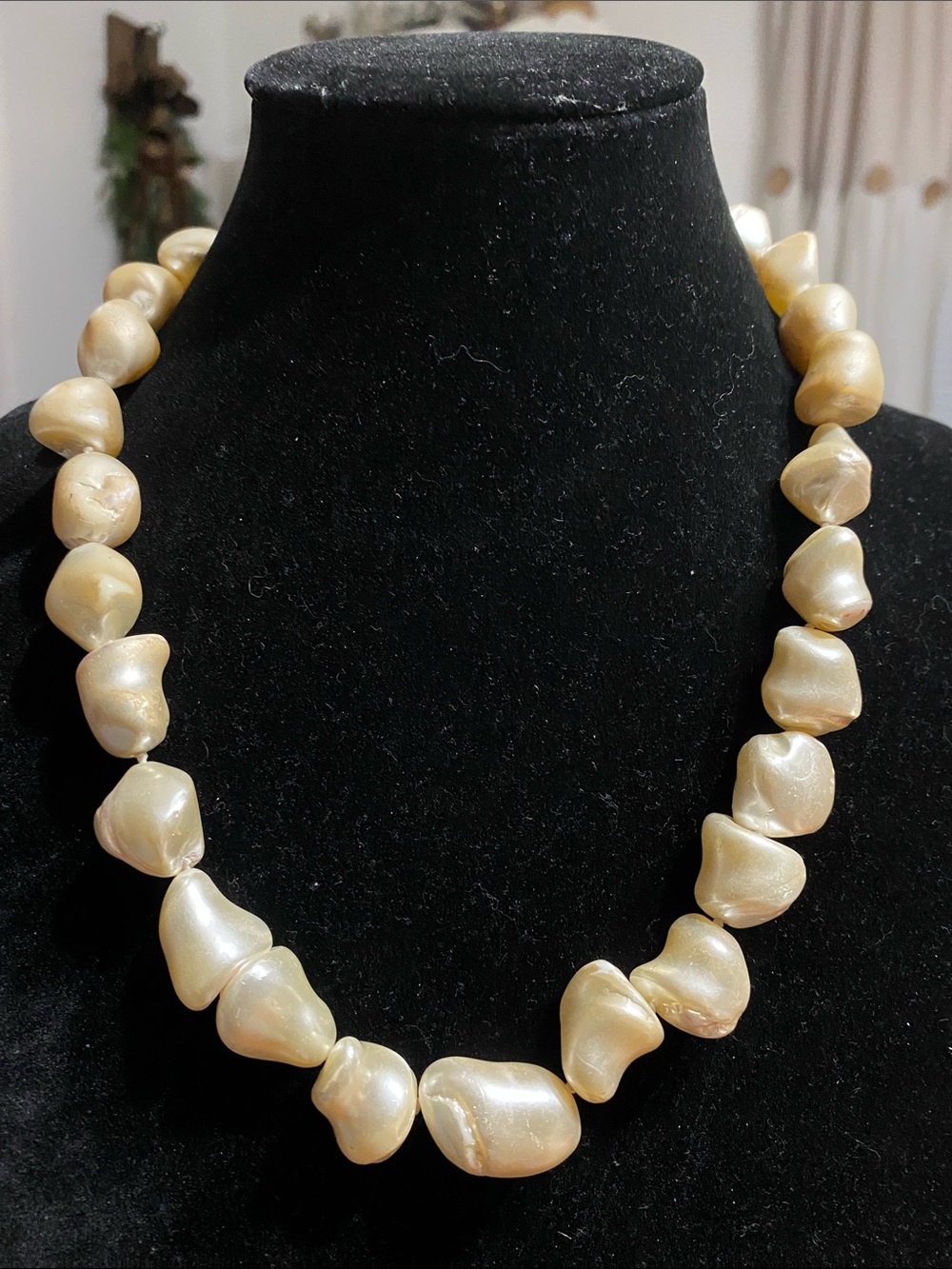 VTG Chunky MOP Necklace